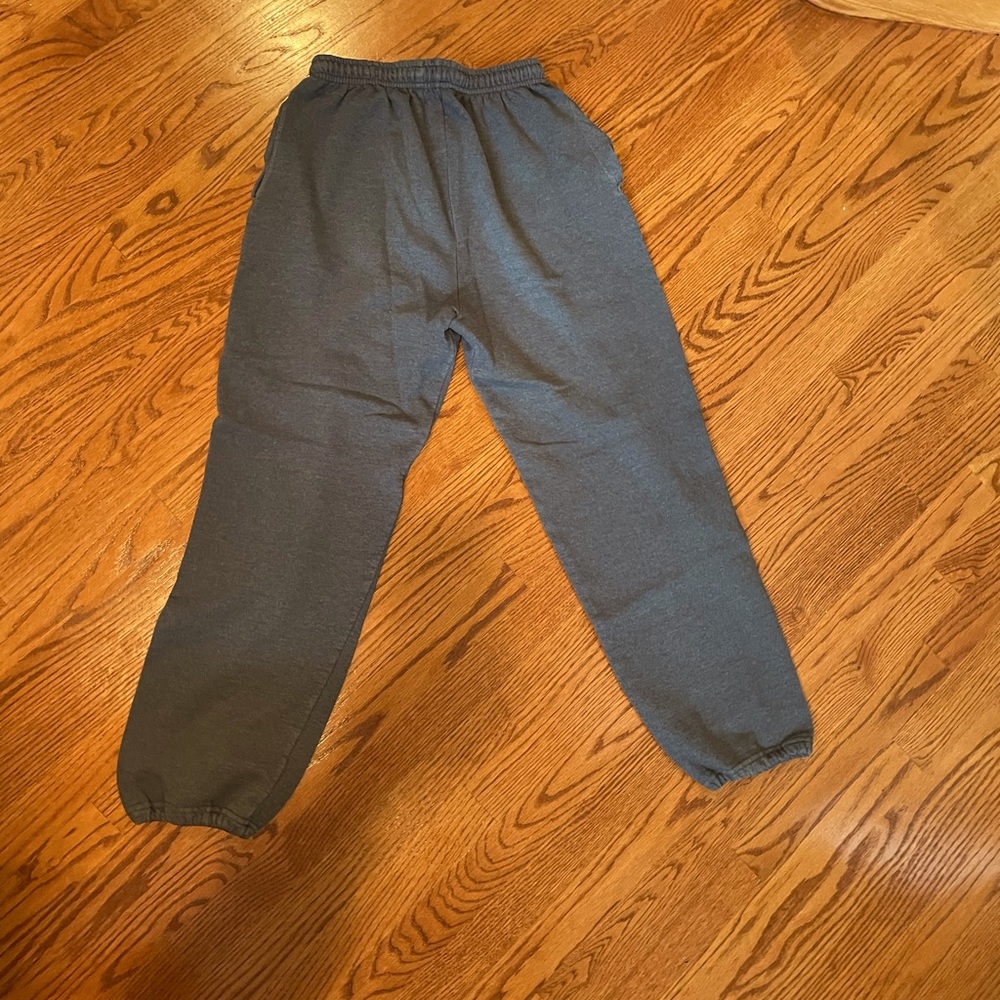 Gildan Men’s Grey Sweatpants